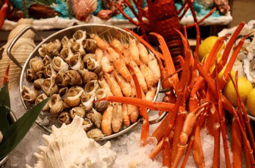 国外看明星吃海鲜,国外明星的美食诱惑瞬间