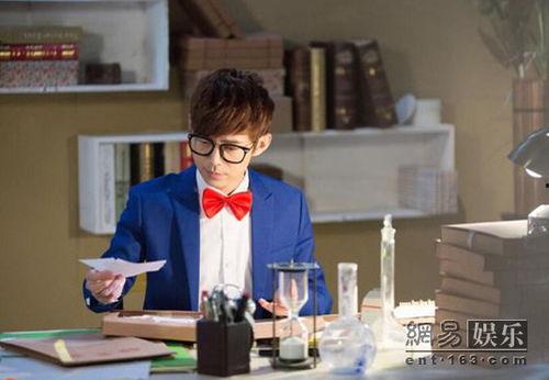 明星大侦探何炅唱的歌,歌声唤醒推理激情